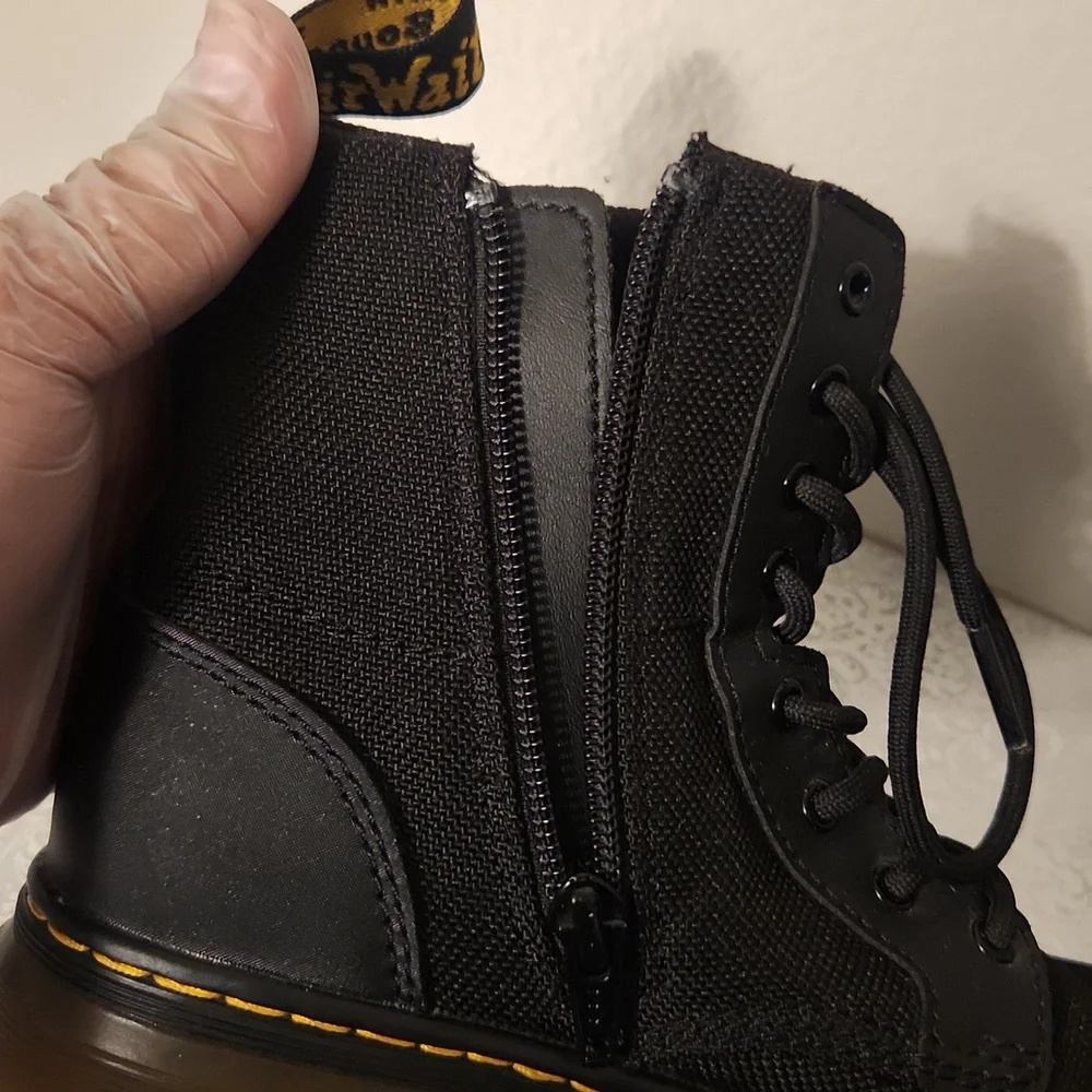 Kids Dr. Martens Black Combat Boots Size 1. - Picture 7 of 11
